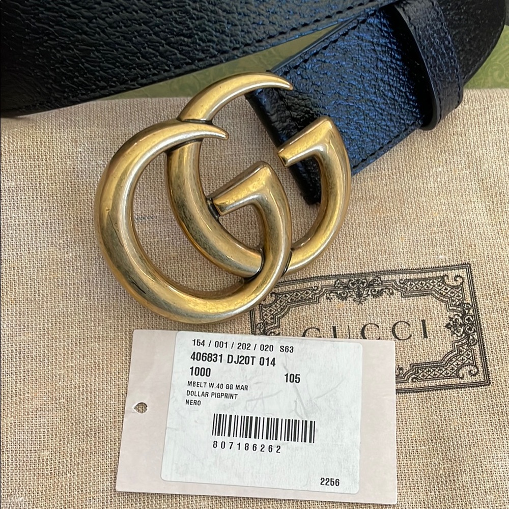 Gucci Black Leather Belt with Gold Buckle - Picture 6 of 6